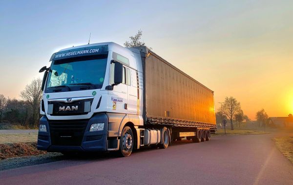 Грузоперевозки Москва — Санкт-Петербург